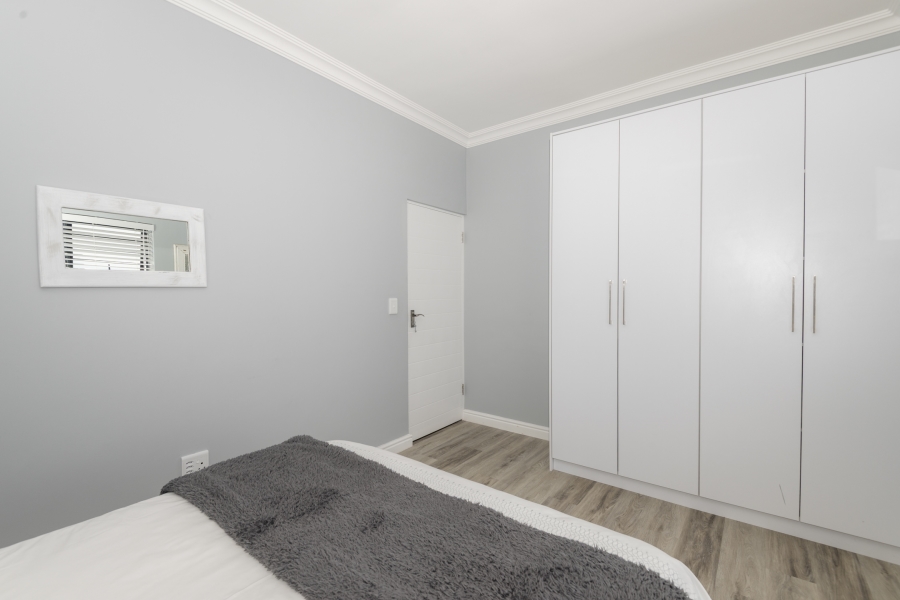 4 Bedroom Property for Sale in Myburgh Park Western Cape